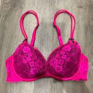 Victoria’s Secret Plunge Push Up Bra